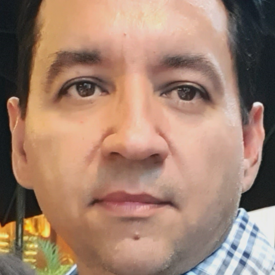 Jose Echeagaray (Senior Software Engineer)